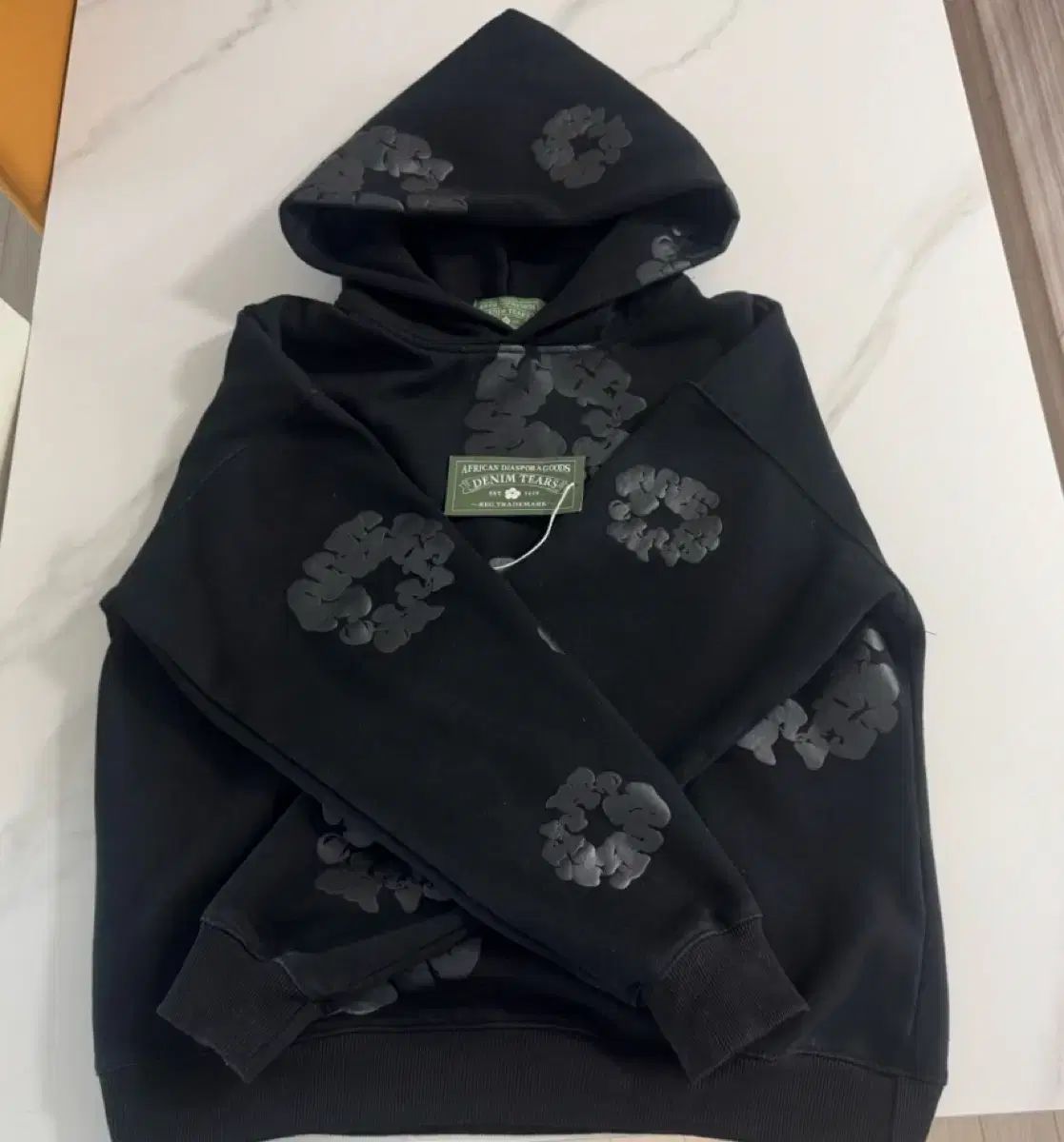 DENIM TEARS(デニムティアーズ)フーディー Tシャツ オールブラック