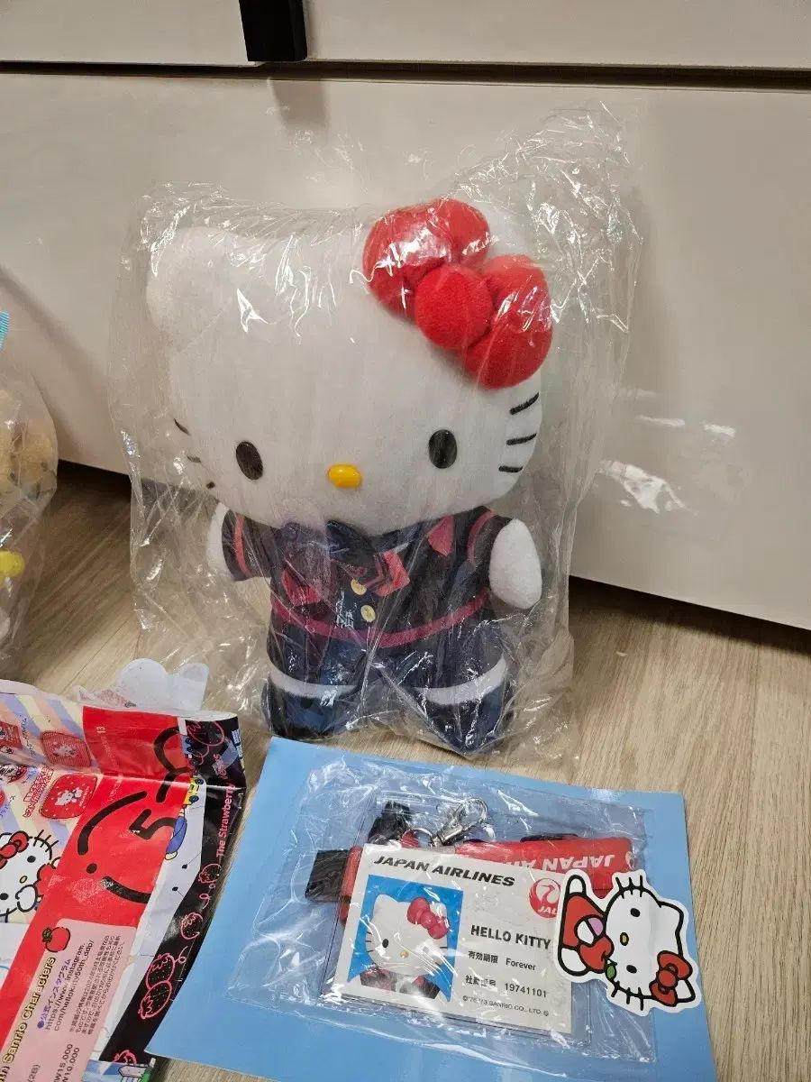 外国人航空会社クルー キティ + 名札 セット ぬいぐるみ