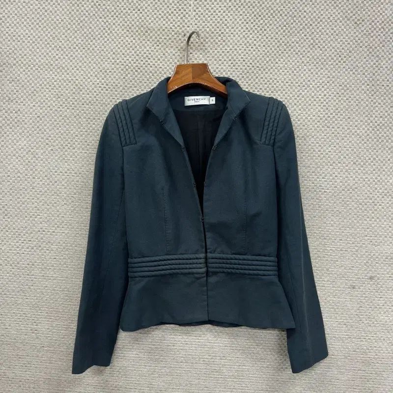 ジバンシィ 正規品 ヴィンテージ ジャケット 36 D02256 - メルカリ