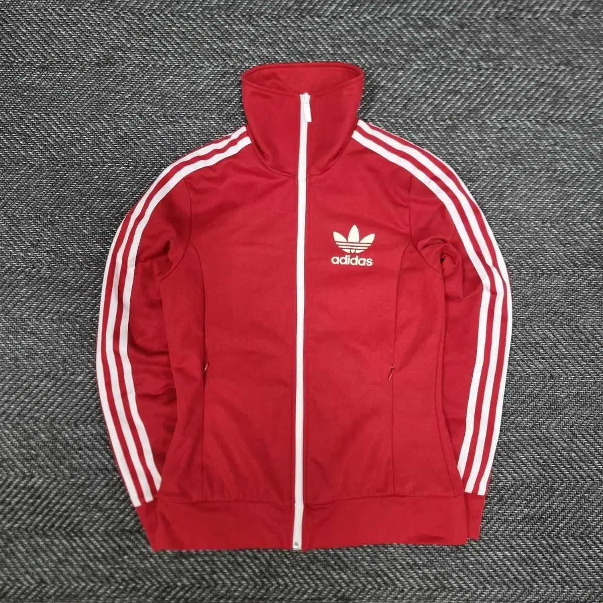adidas アディダス ヨーロッパ ジャージ レッド