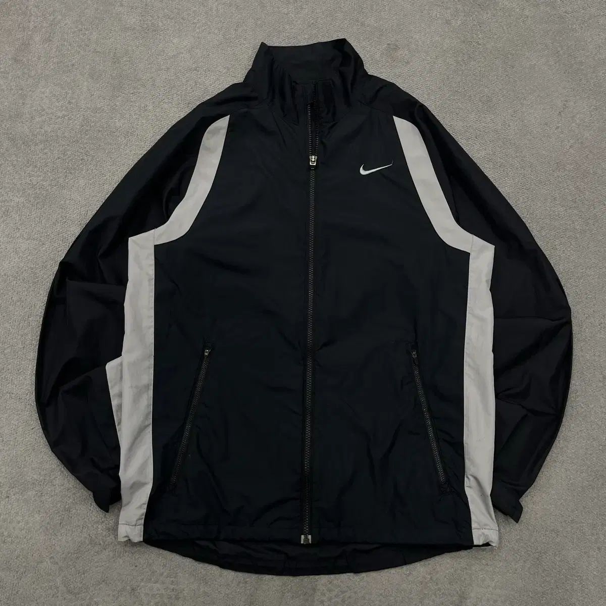L NIKE ナイキ ウィンドブレーカー ジャケット