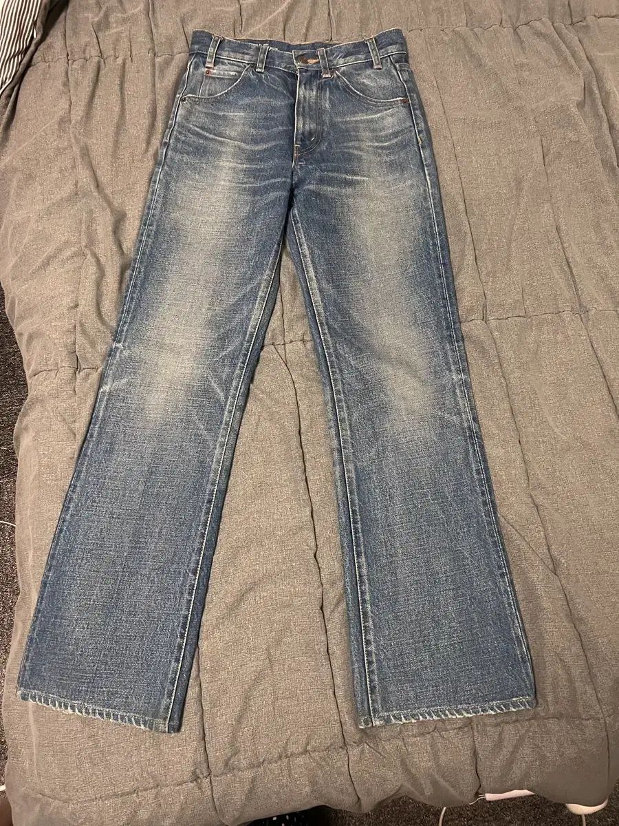 (25) Celine 20ss Union Wash Flare Denim