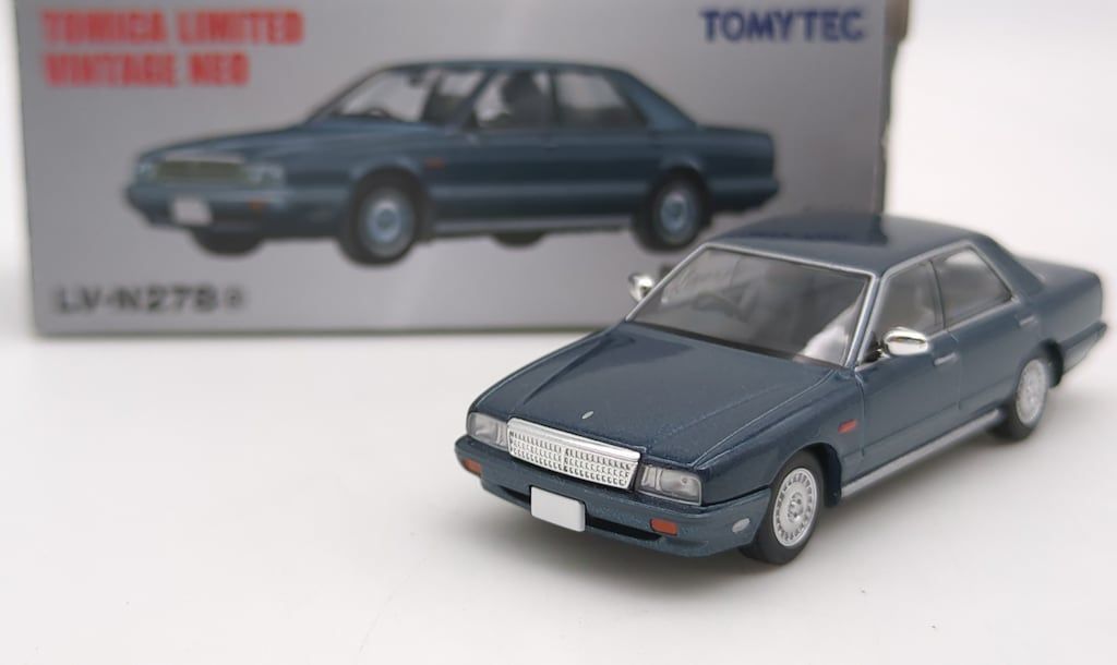 トミーテック TOMICA LIMITED VINTAGE NEO 日産セドリック シーマ