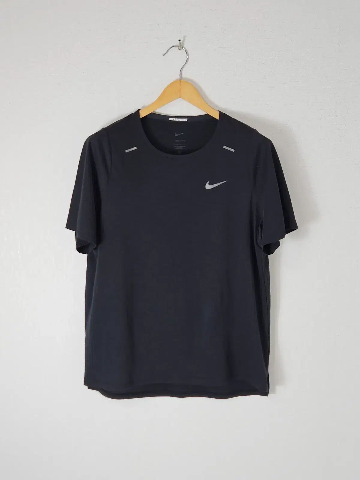 ナイキ ランニング ドライフィット エレメント 半袖Tシャツ スコッチ 機能性 メッシュ L