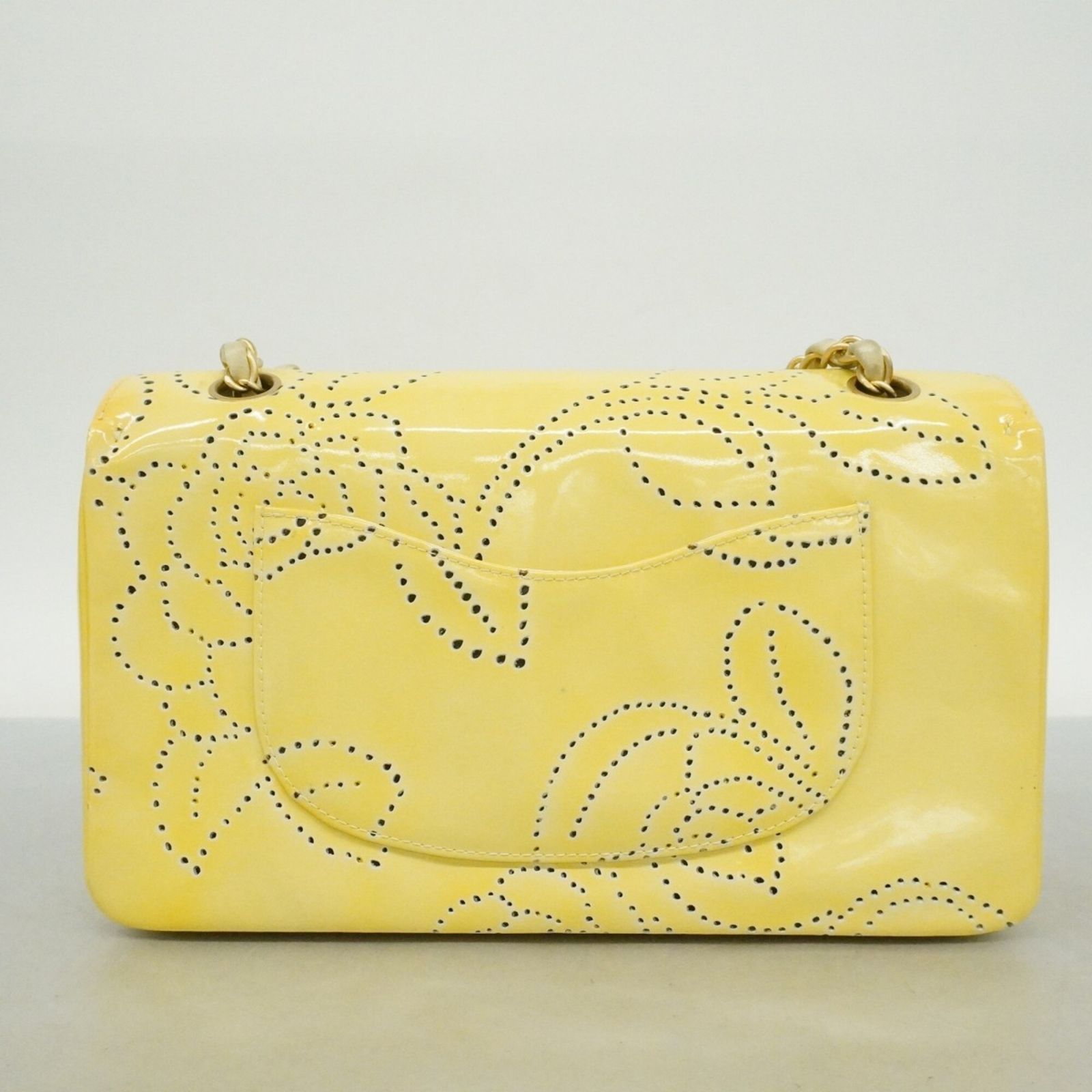 シャネル(Chanel) シャネル ショルダーバッグ カメリア Wチェーン