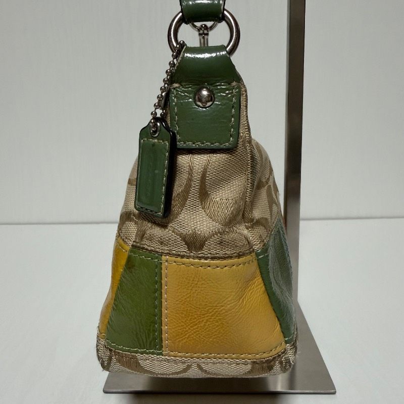 COACH コーチ シグネチャー アクセサリーポーチ ショルダーバッグ COACH コーチ シグネチャー アクセサリーポーチ ショルダーバッグ