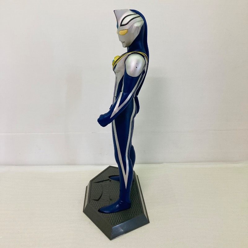 京本コレクション ウルトラマンアグル（V2） フィギュア バンダイ