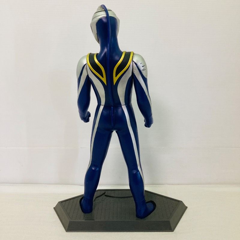 京本コレクション ウルトラマンアグル（V2） フィギュア バンダイ
