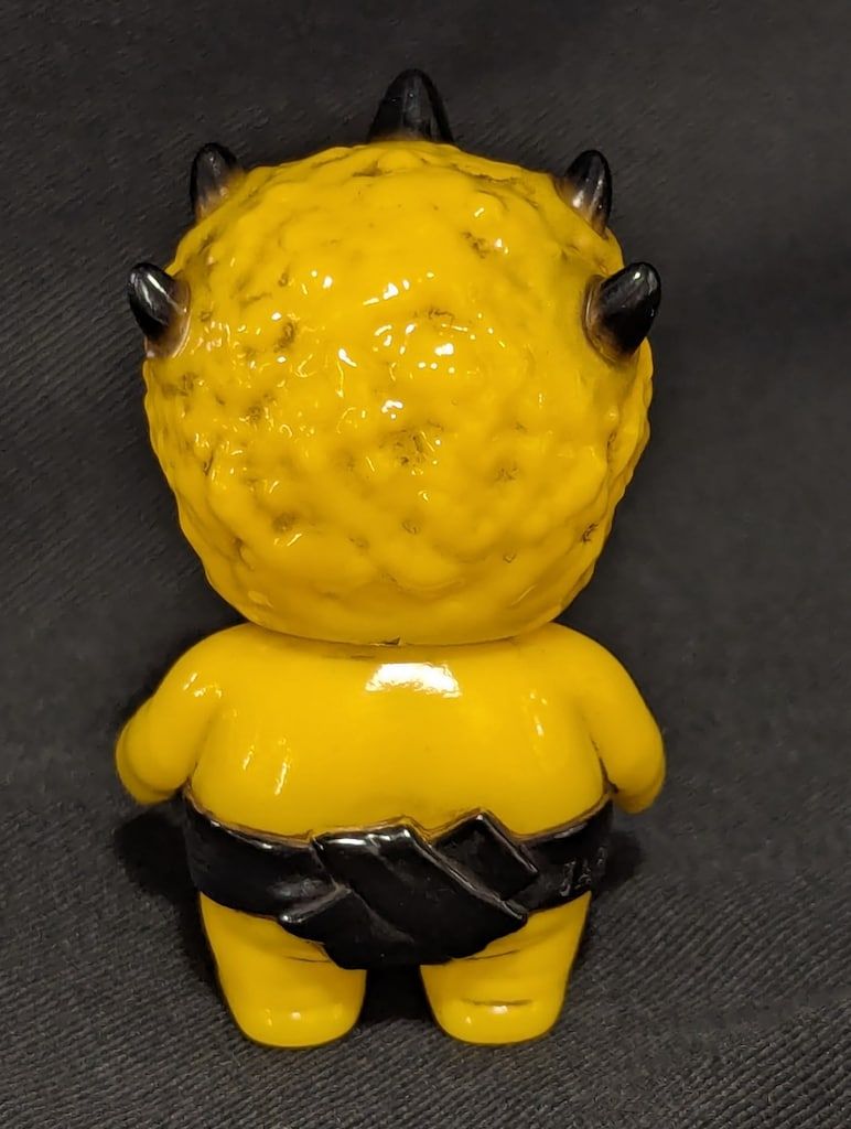 REALHEAD PEEK A BOO TOY リキ押忍 黄色成型 - メルカリ