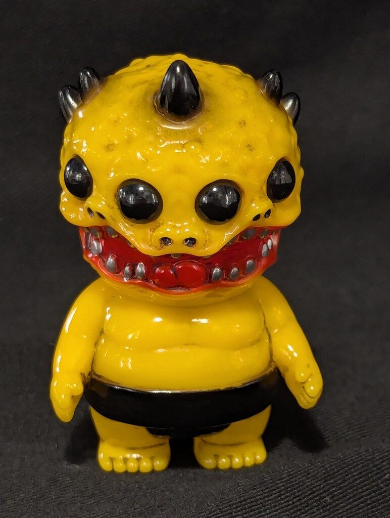 REALHEAD PEEK A BOO TOY リキ押忍 黄色成型 - メルカリ