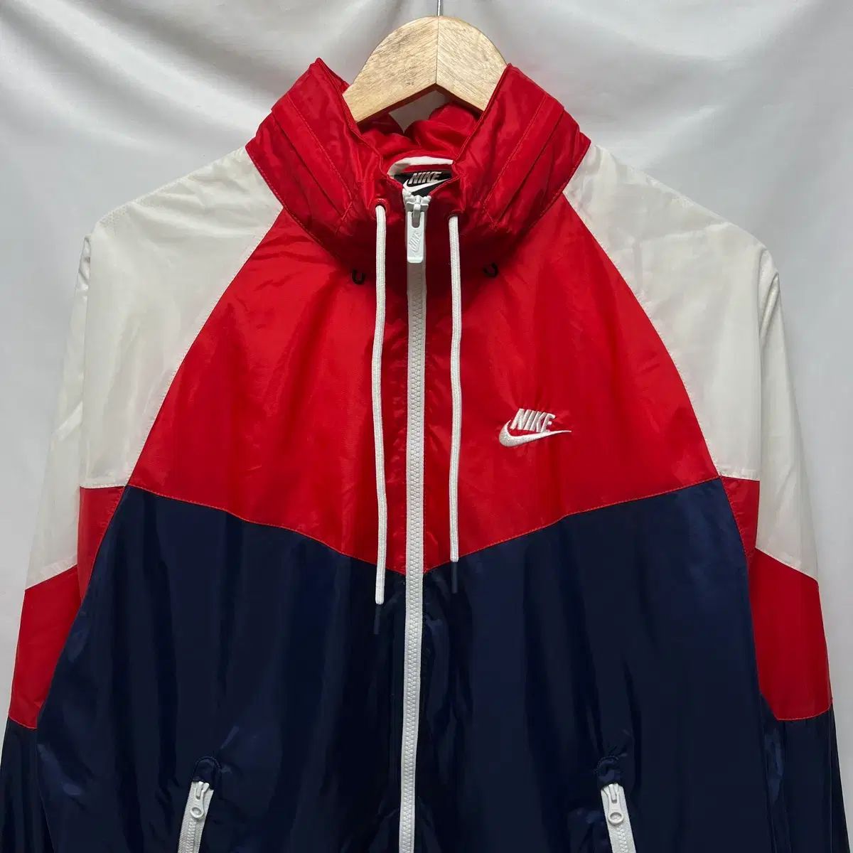 正規品/M NIKE ナイキ ウィンドランナー ウーブン ネイビー レッド