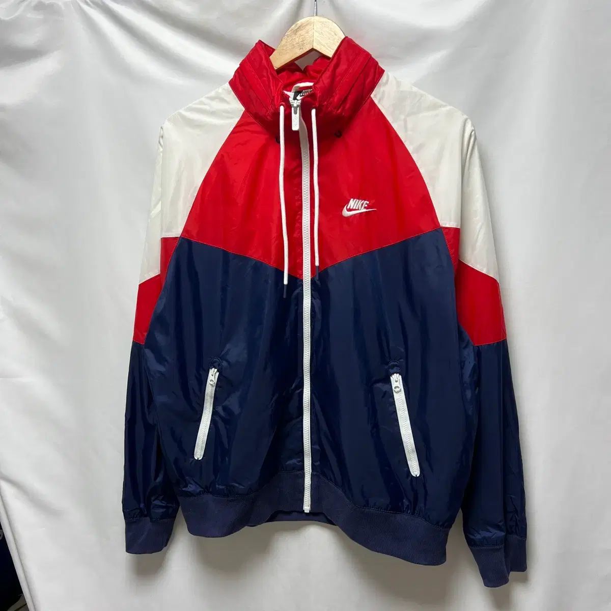 正規品/M NIKE ナイキ ウィンドランナー ウーブン ネイビー レッド