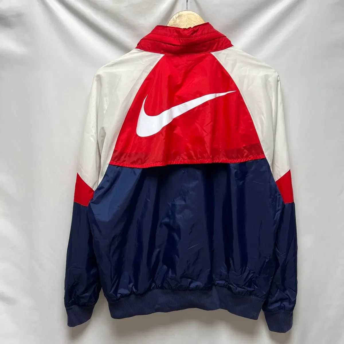 正規品/M NIKE ナイキ ウィンドランナー ウーブン ネイビー レッド 