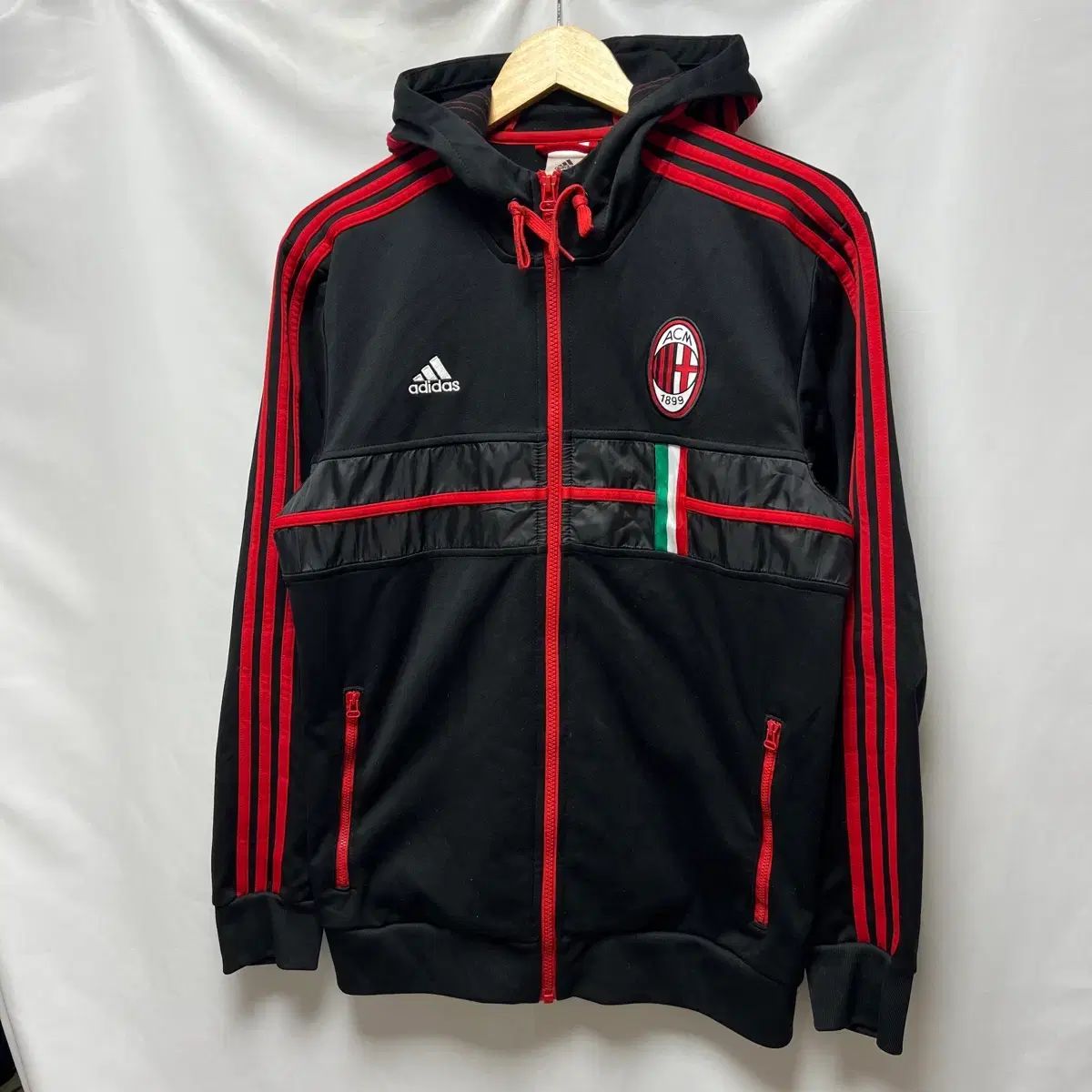 ACミラン ジャージ Lサイズ 赤・黒 正規品/105 adidas ACミラン 黒赤 3本線 フードジップアップ トラック