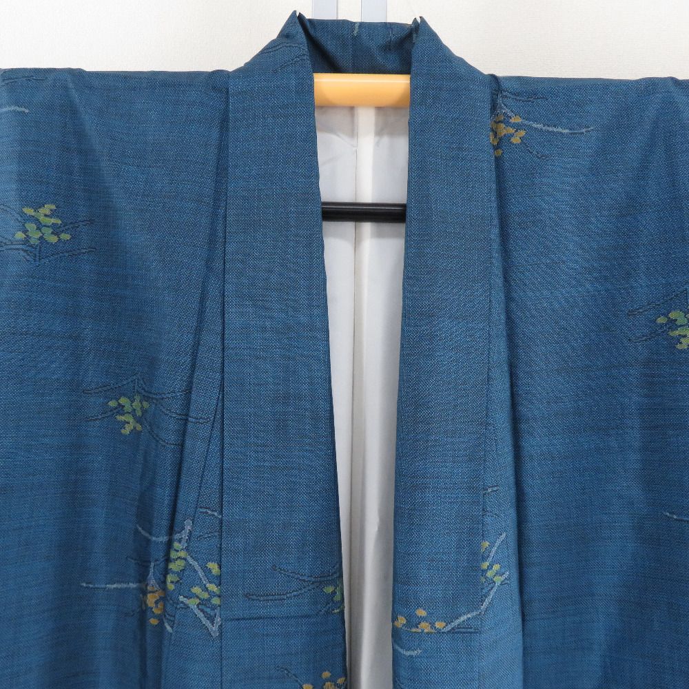 紬 着物 本場大島紬 証紙付き 片ス式 草花模様 紺色x黄緑 袷 広衿