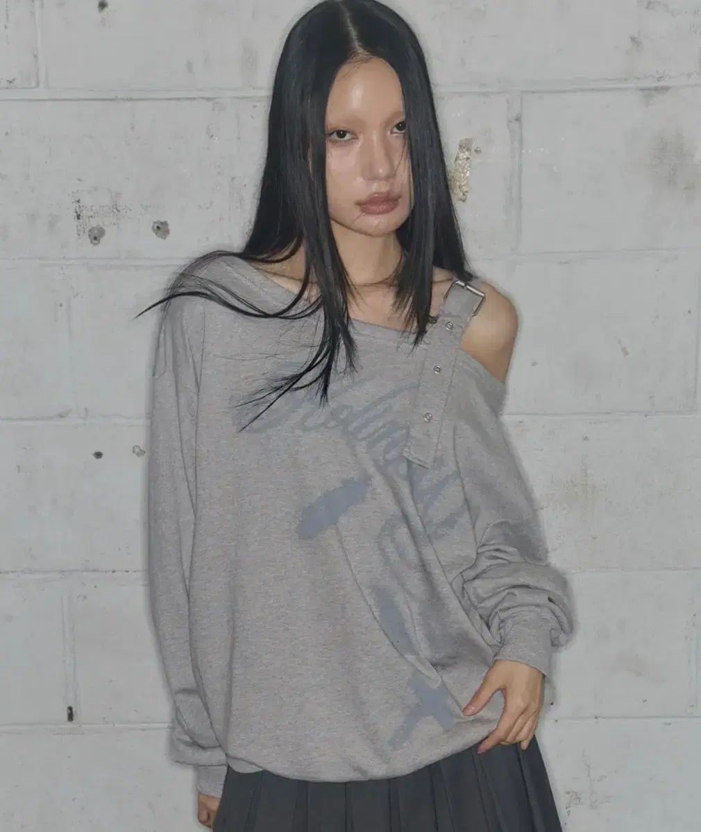 片方オフショルダー バックル スウェットシャツ (MELANGE GRAY)_F24ZB063