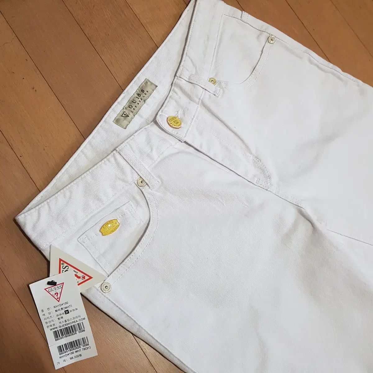 31インチ 新品 GUESS / コットンストレッチ効き ホワイトデニム / 2-物518