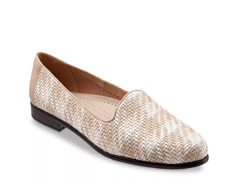 トロッターズ レディース シューズ スリッポン・ローファー TrottersLiz Loafer Off WhiteBeige オフホワイト
