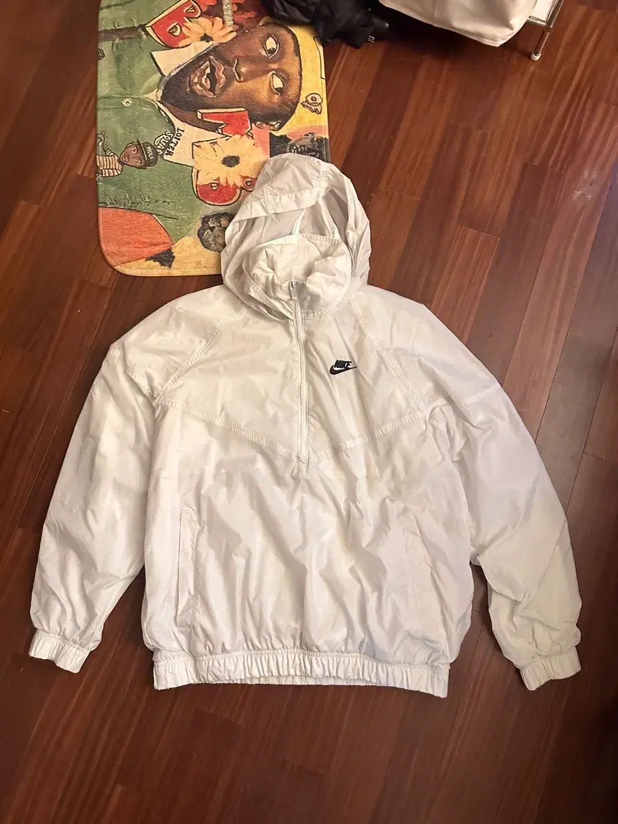 ナイキ ウィンドブレーカー Anorak M 白