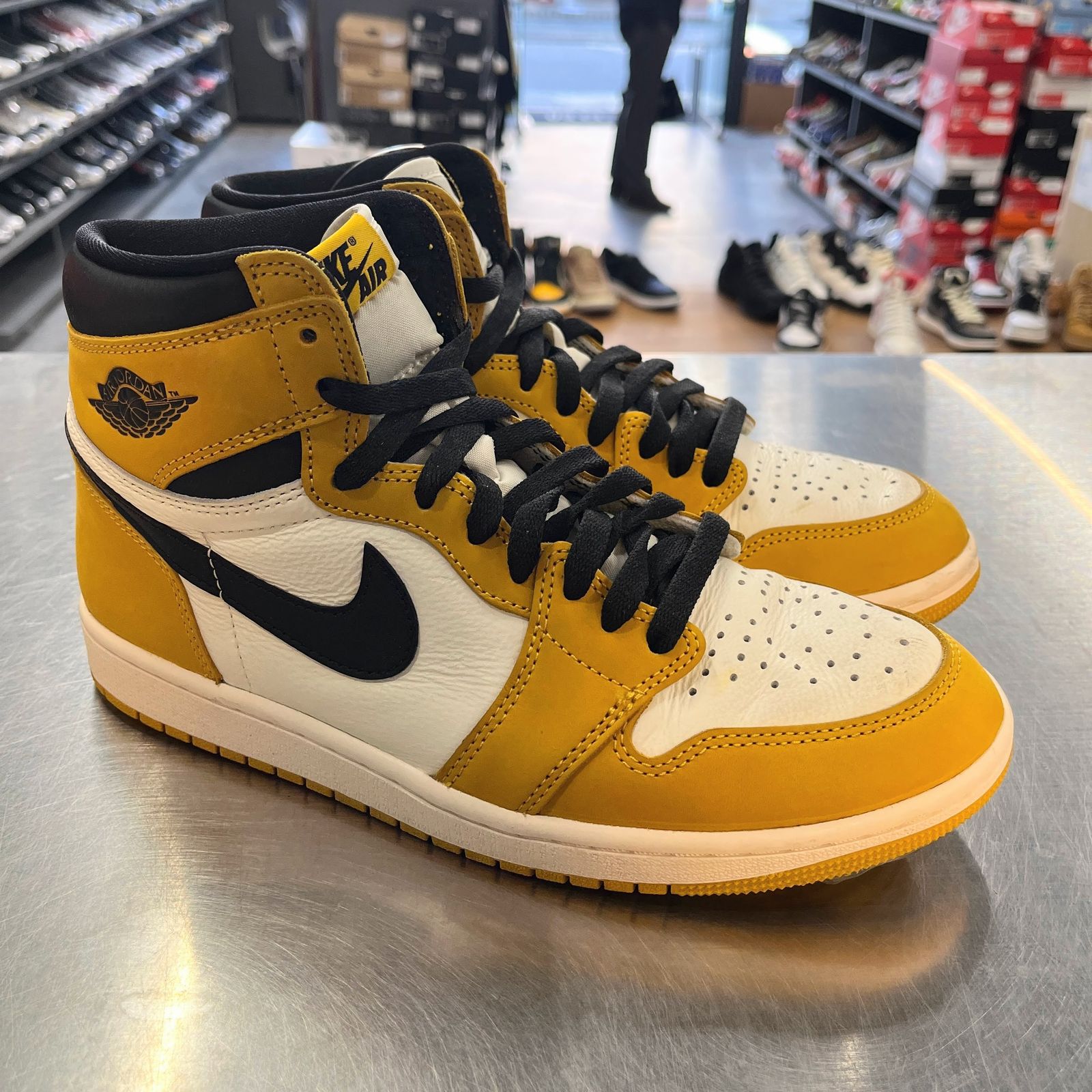 US8.5】 AIR JORDAN 1 RETRO HIGH OG DZ5485-701 【中古】 箱有 - メルカリ