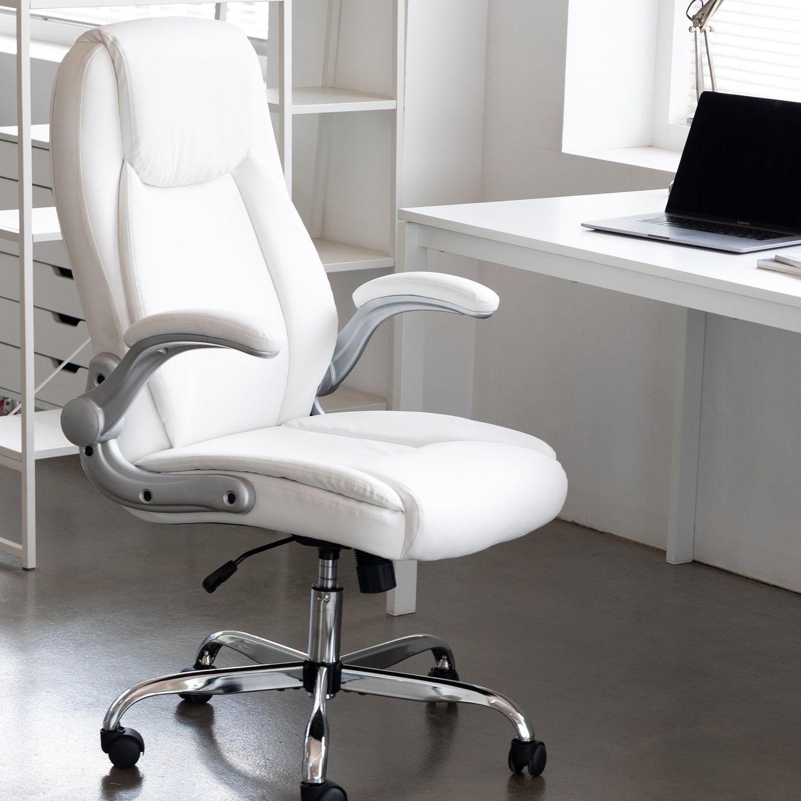 上質なPUレザー NEOCHAIR オフィスチェア 役員椅子 ポケットコイルクッション 跳ね上げ式アーム 高級ソファーのような座り心地 H-PACｍａ