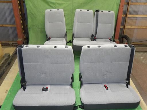 【中古】ハイエース 純正 シート 計8人掛け分