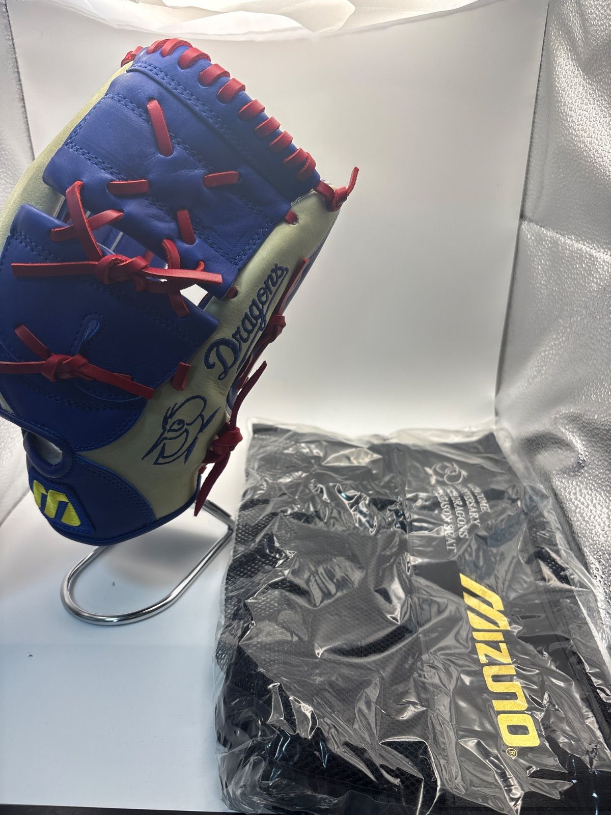 ミズノ 新品 ナゴヤドーム5周年記念 中日ドラゴンズ5選手サイン刻印 グラブ 袋 美品】MIZUNO ミズノ ナゴヤドーム5周年記念 グローブ 軟式用 選手
