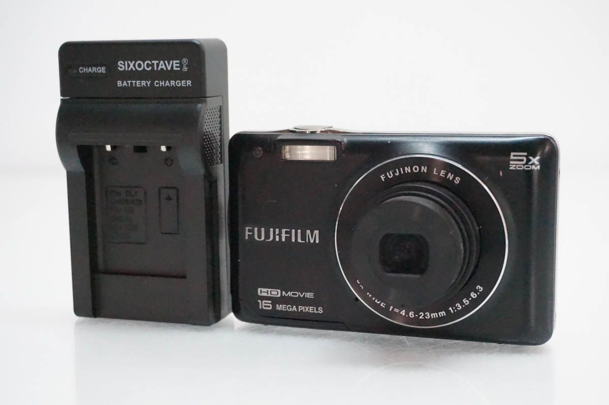 【中古】FUJIFILM富士フィルム コンパクトデジタルカメラ FinePixファインピクス 1600万画素 JX660