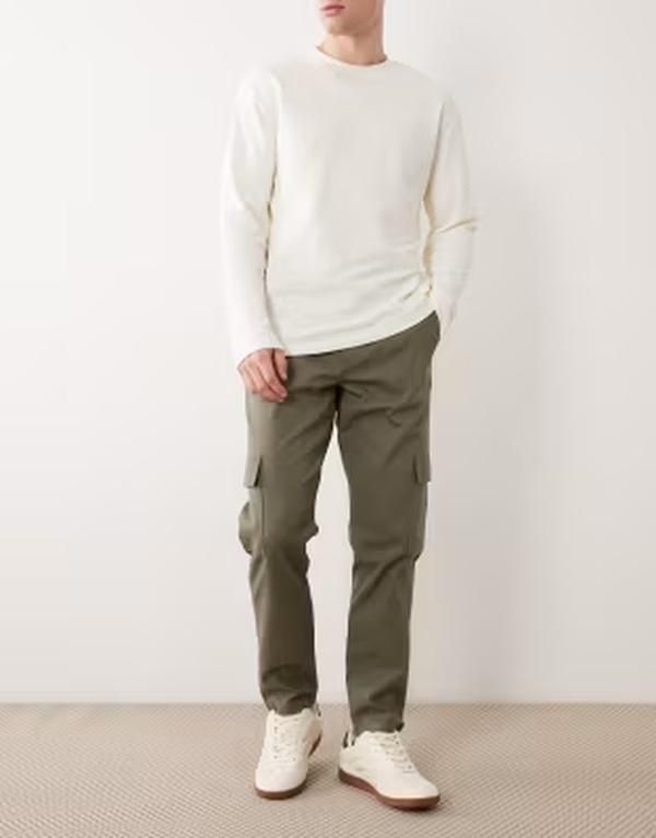 エイソス メンズ ボトムス カジュアルパンツ カーゴパンツ ASOS DESIGN tapered cargo pants Khaki カーキ