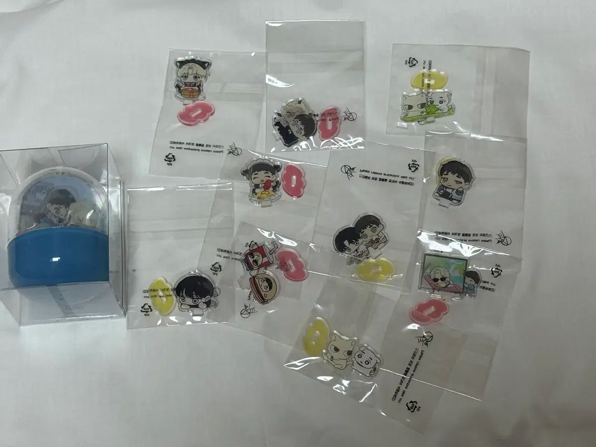 バックライト ミニ アクスタ + カプセル 出品