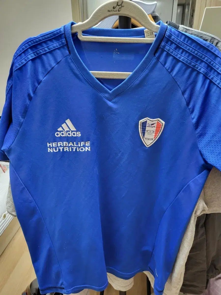 水原三星ブルーウィングス トレーニングジャケット adidas 水原三星ブルーウィングス トレーニングウェア - メルカリ