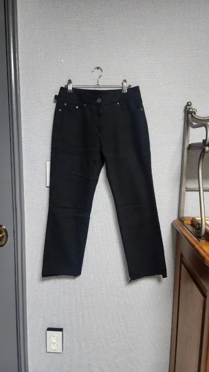 LANVIN ランバン ブラック デニム クロップド パンツ (ブーツカット) 67 (28 30)