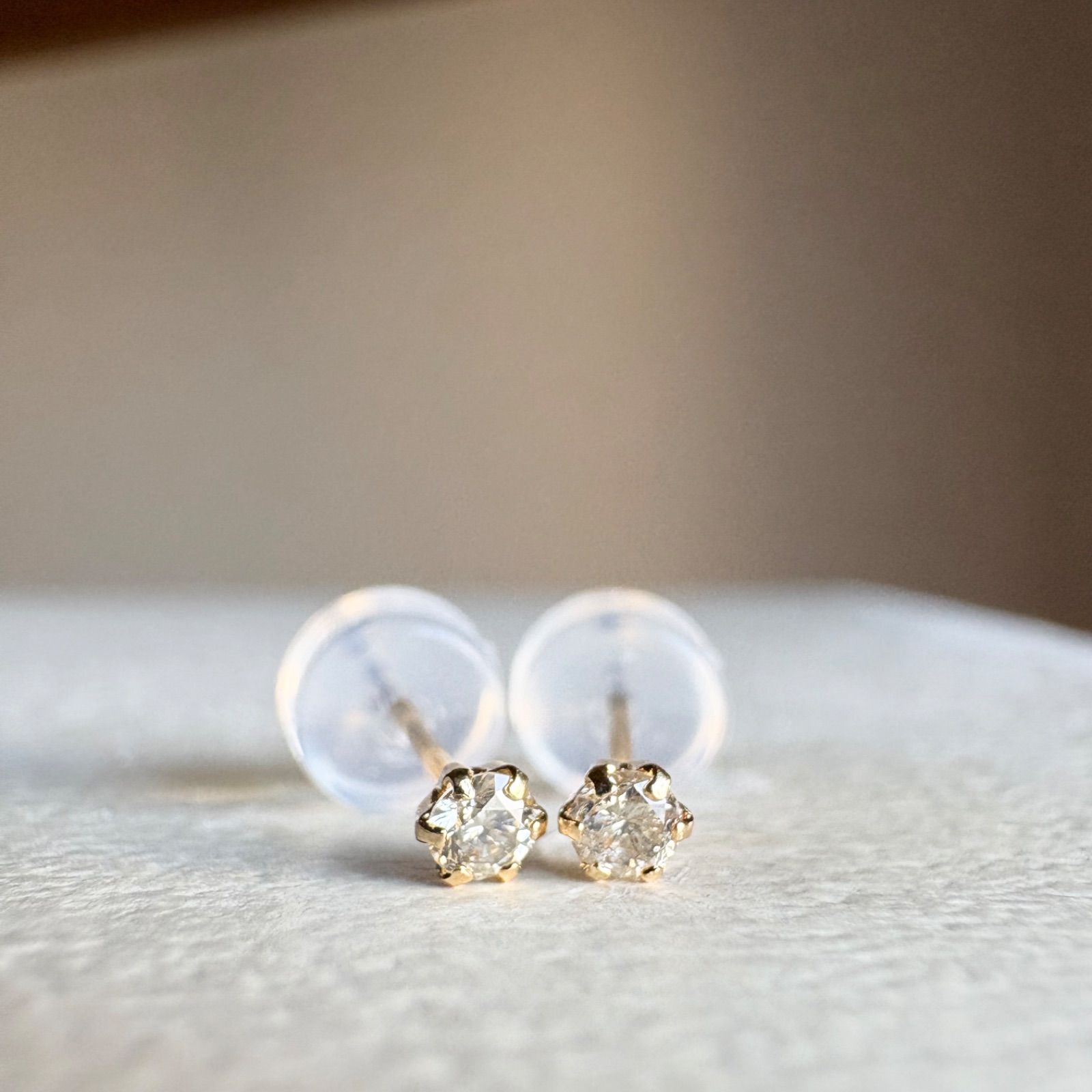 18金 天然ダイヤモンド0.10ct アメリカンピアス イエローゴールド 刻印 