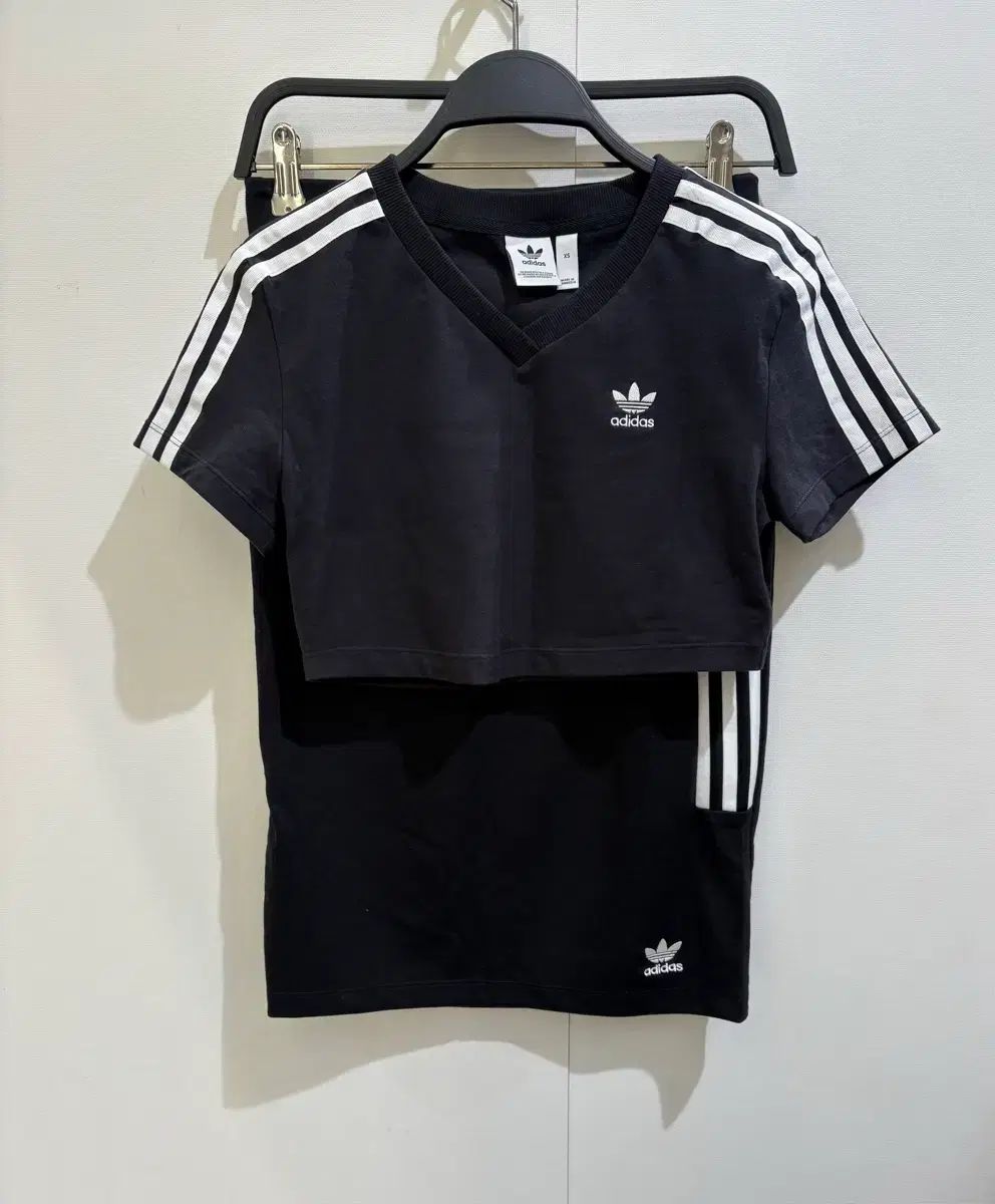 アディダス オリジナル ブラック クロップド 半袖 スカート セットアップ XS / 正規品 / ほぼ新品