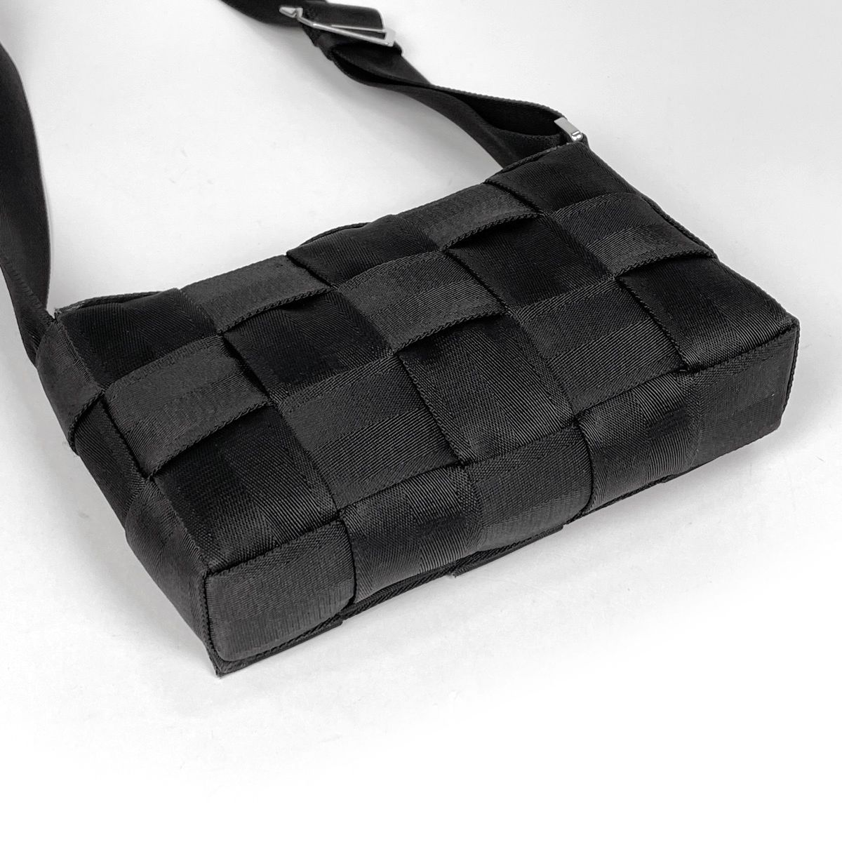 ボッテガヴェネタ BOTTEGAVENETA イントレチャート ウェビング 