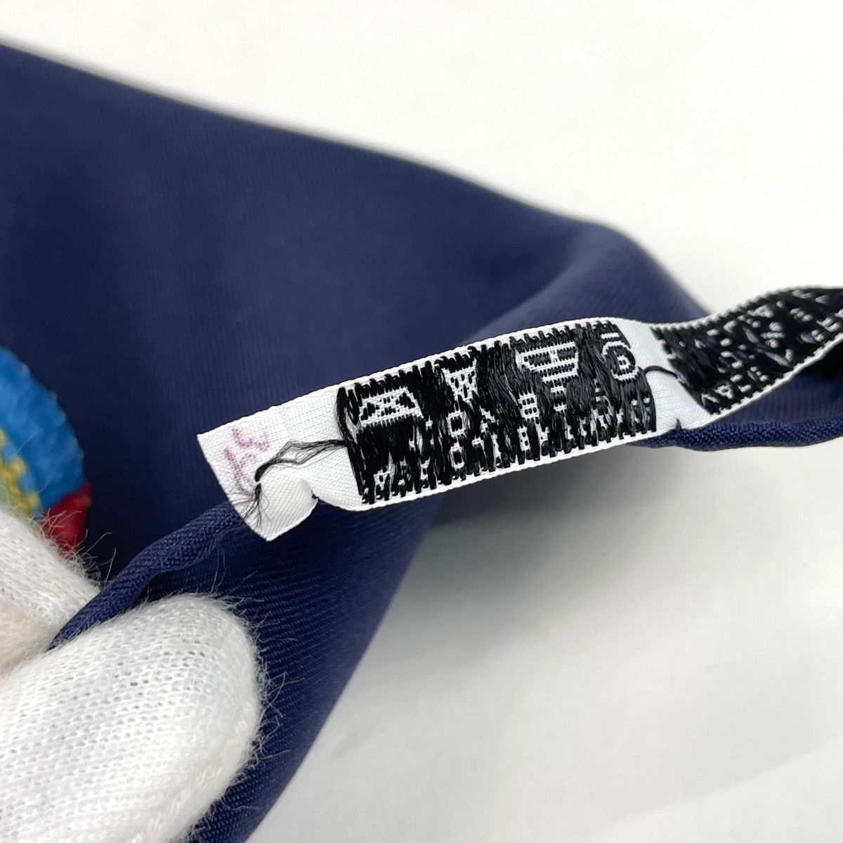 エルメス HERMES カレ90 CAVALIERS PEULS プール族の騎手 スカーフ