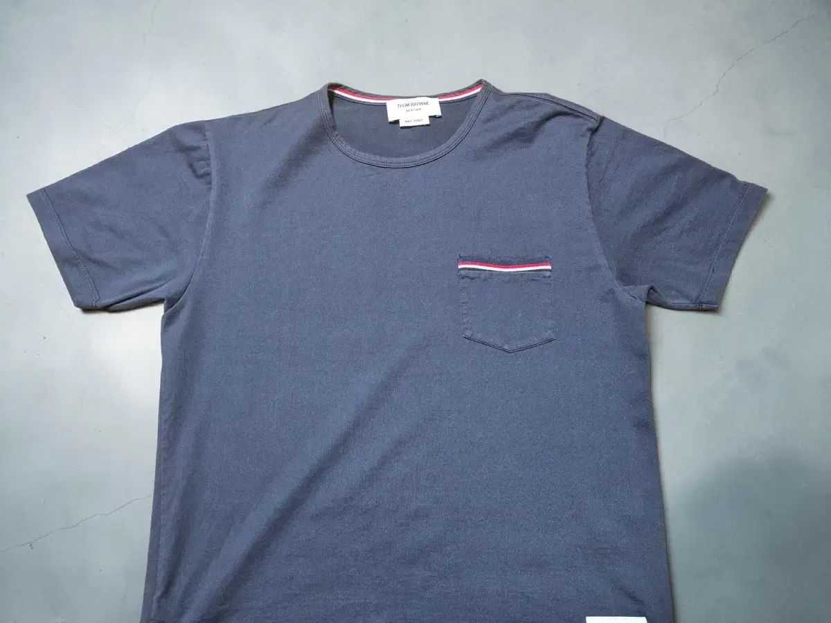 THOM | ネイビー 半袖 ポケット BROWNE（Tシャツ⁄カットソー(半袖⁄袖 