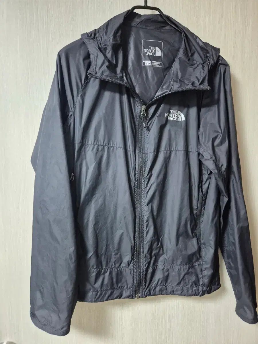 THE NORTH FACE ザノースフェイス 軽量 フードジップアップ ジャケット ジャージ ウィンドブレーカー S (95) メンズ
