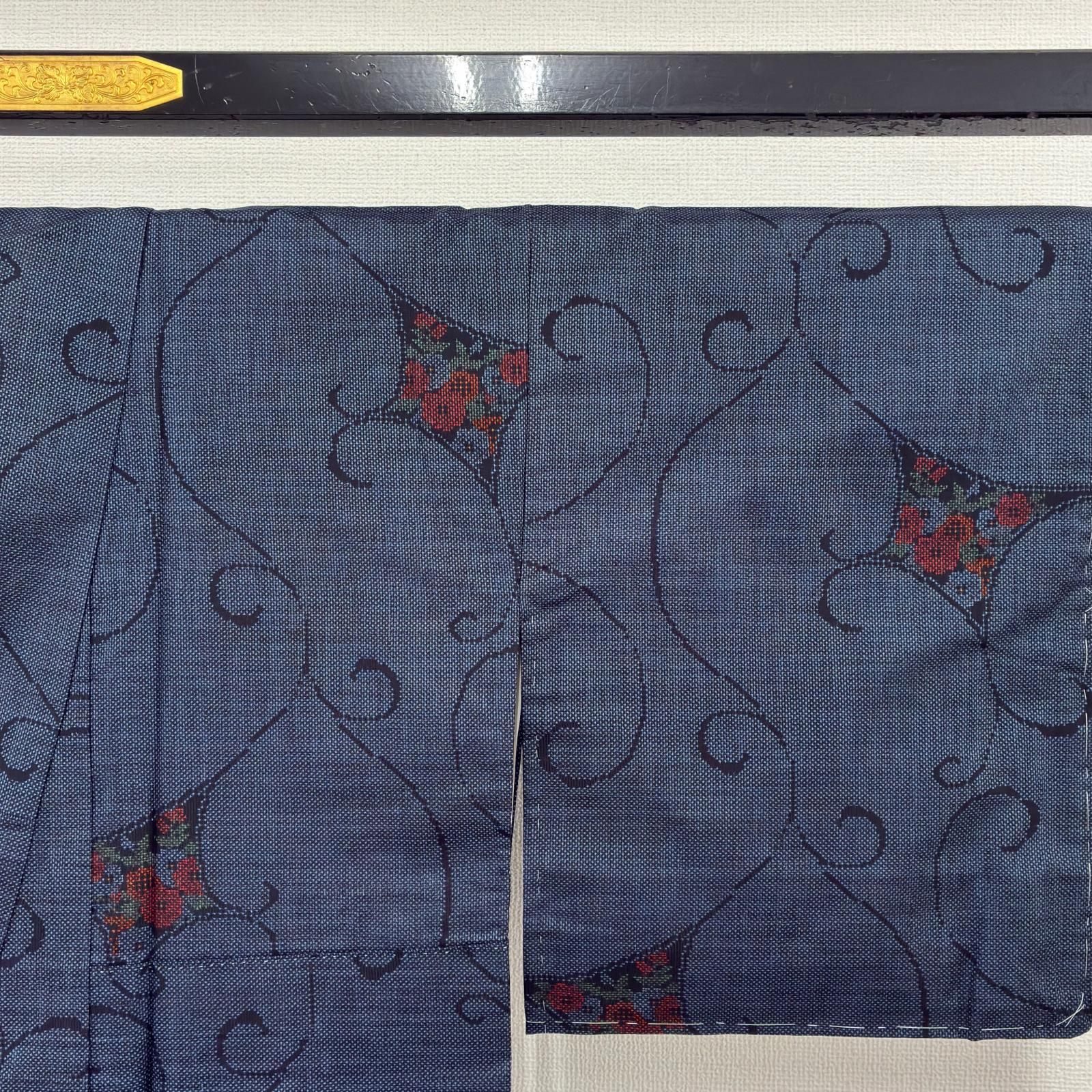 本場大島紬 正絹 泥藍染め 一元式 花唐草 袷 着物 MK-8184 - メルカリ