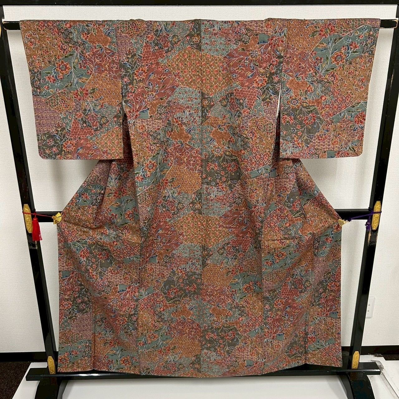 本場結城紬 真綿紬 寄せ柄の更紗の花唐草 染め 正絹 MK-985 - メルカリ