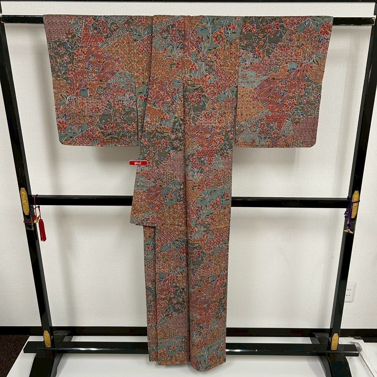 本場結城紬 真綿紬 寄せ柄の更紗の花唐草 染め 正絹 MK-985 - メルカリ