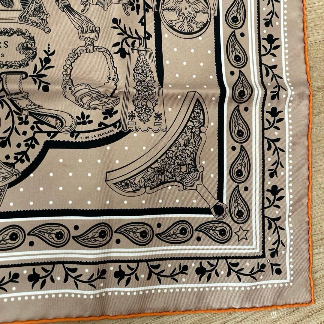 本日限定❗【新品】HERMES バンダナ 55 スカーフ 鐙・バンダナ エルメス 今期最新作 HERMESエルメス カレ55 鐙・バンダナ シルクスカーフ26SS
