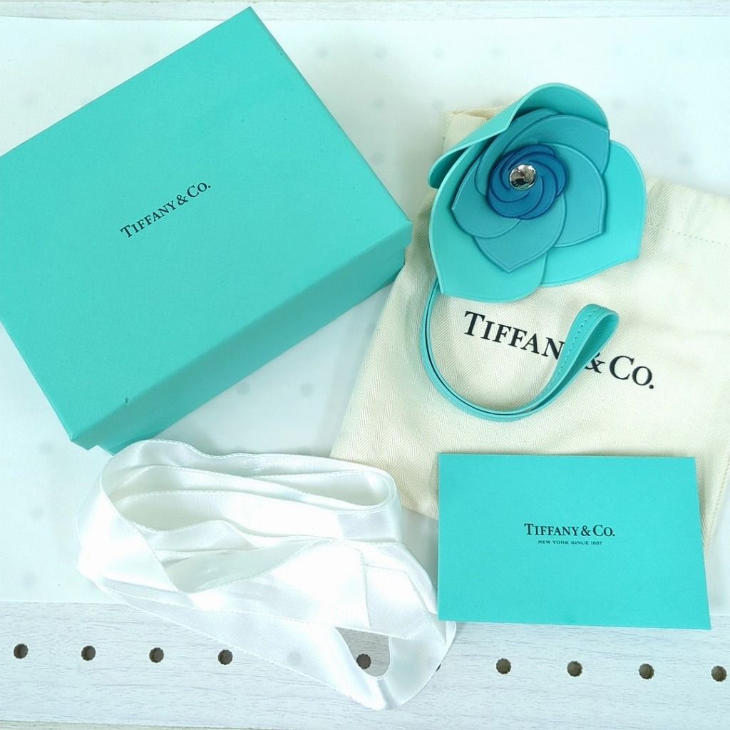 TIFFANY & Co. フラワーバッグチャーム ティファニー TIFFANY&Co. ティファニー フラワー バッグチャーム スペイン製 - メルカリ
