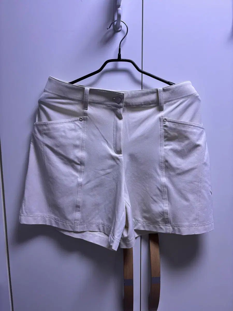 アイボリー ゴルフ ハーフパンツ