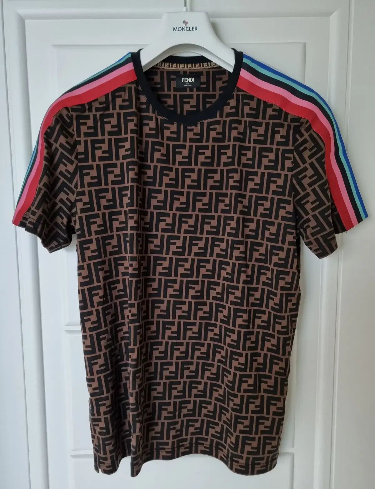 FENDI フェンディ サイド レインボー 半袖 Tシャツ
