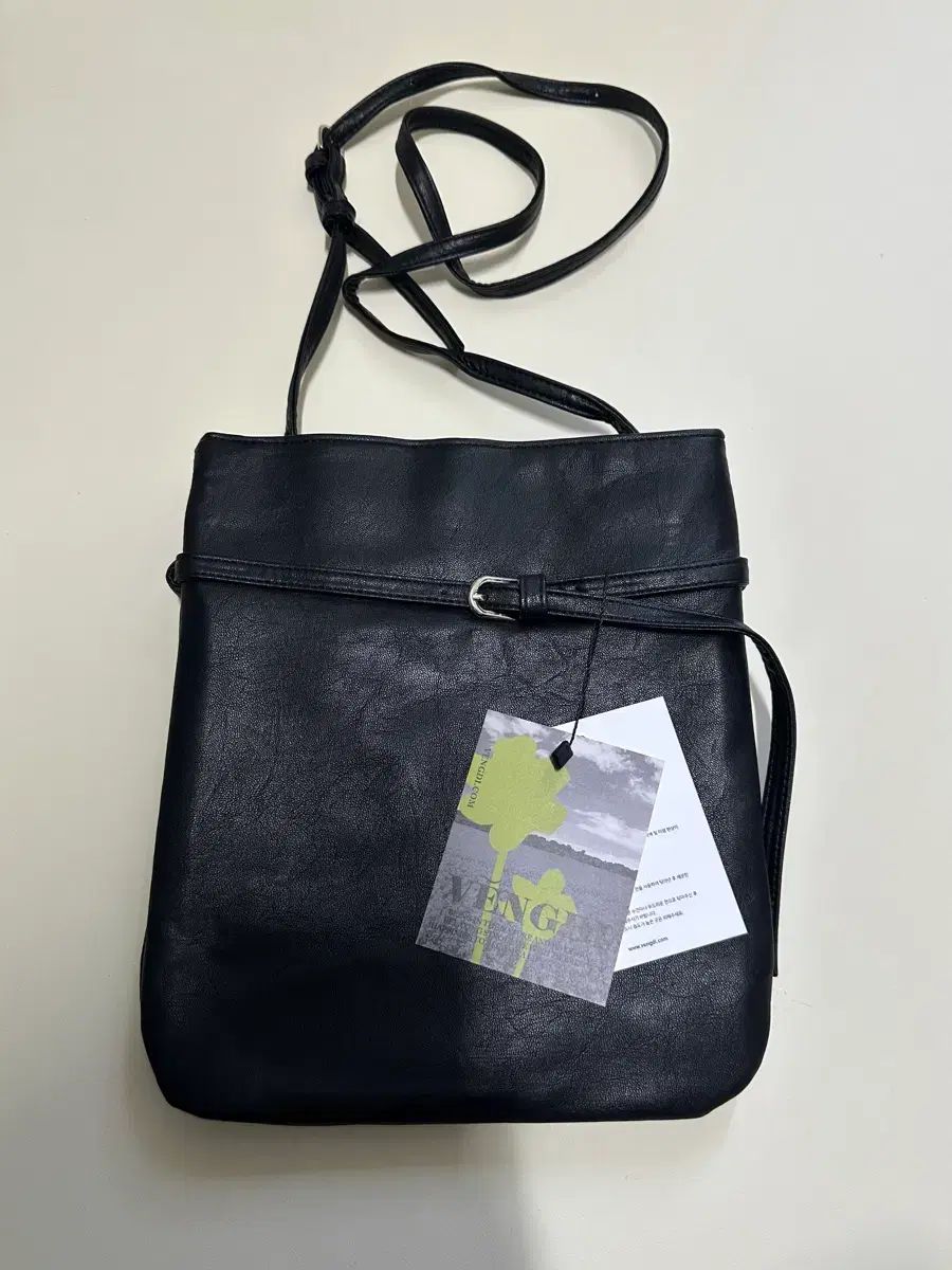 (新品) VENGDI ブラック クロス バッグ
