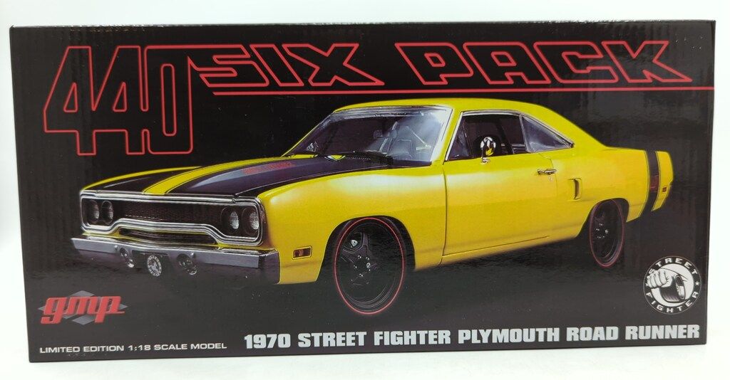 GMP 1/18440 SIX PACK 1970 Plymouth Road Runner Street Fighter 6