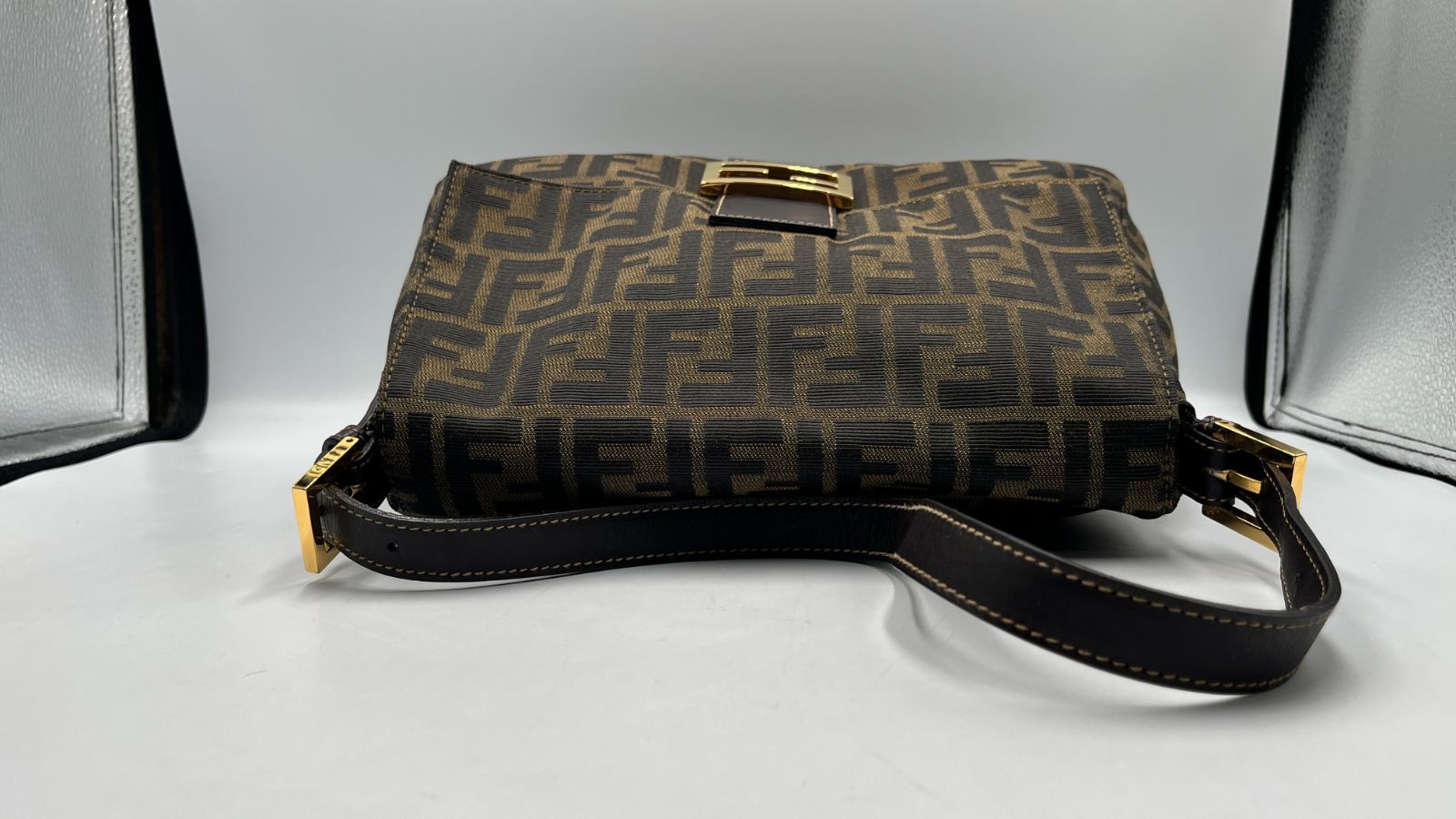☆美品☆FENDI フェンディ ズッカ柄 ブラウン マンマバケット