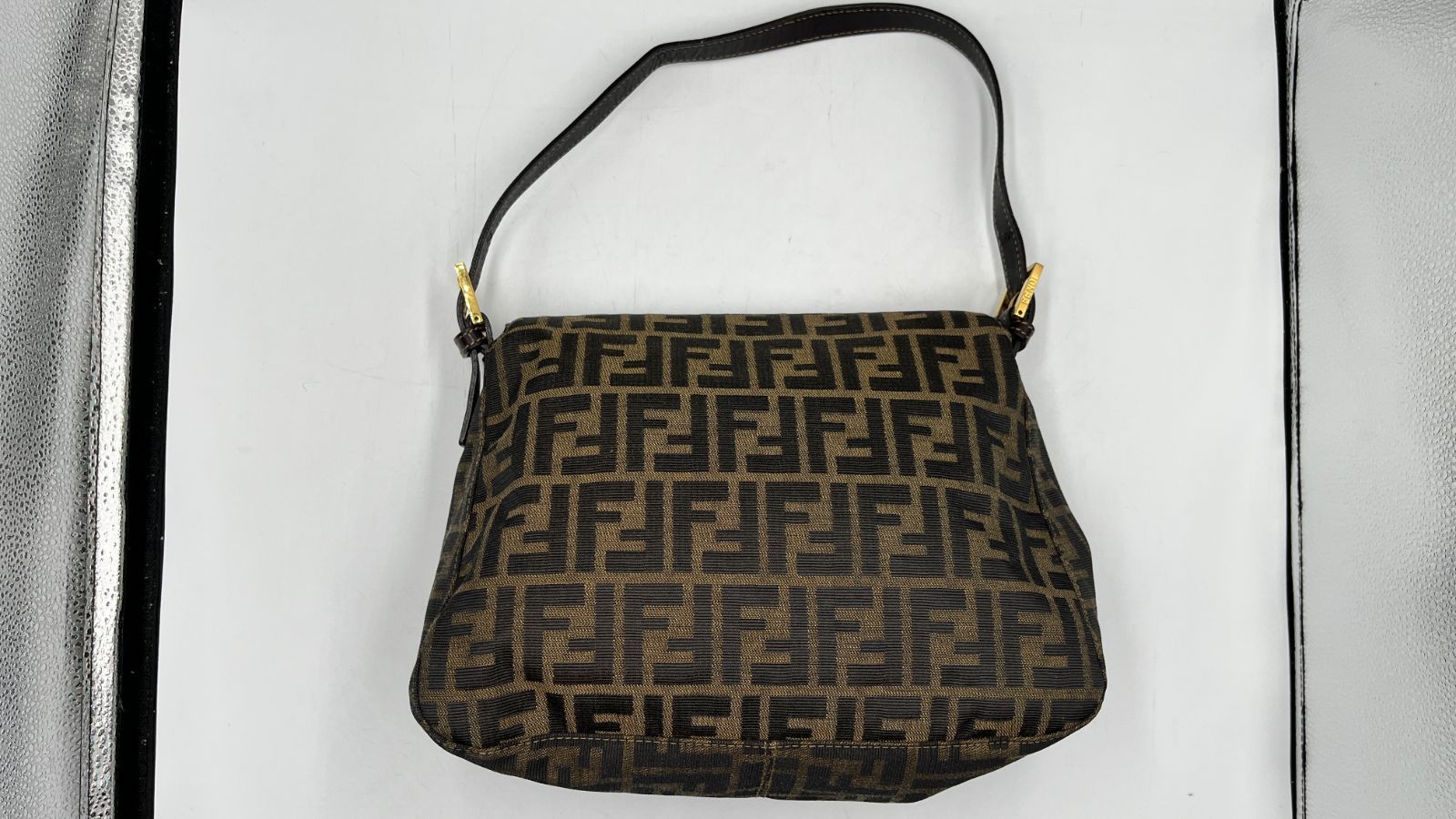 ☆美品☆FENDI フェンディ ズッカ柄 ブラウン マンマバケット
