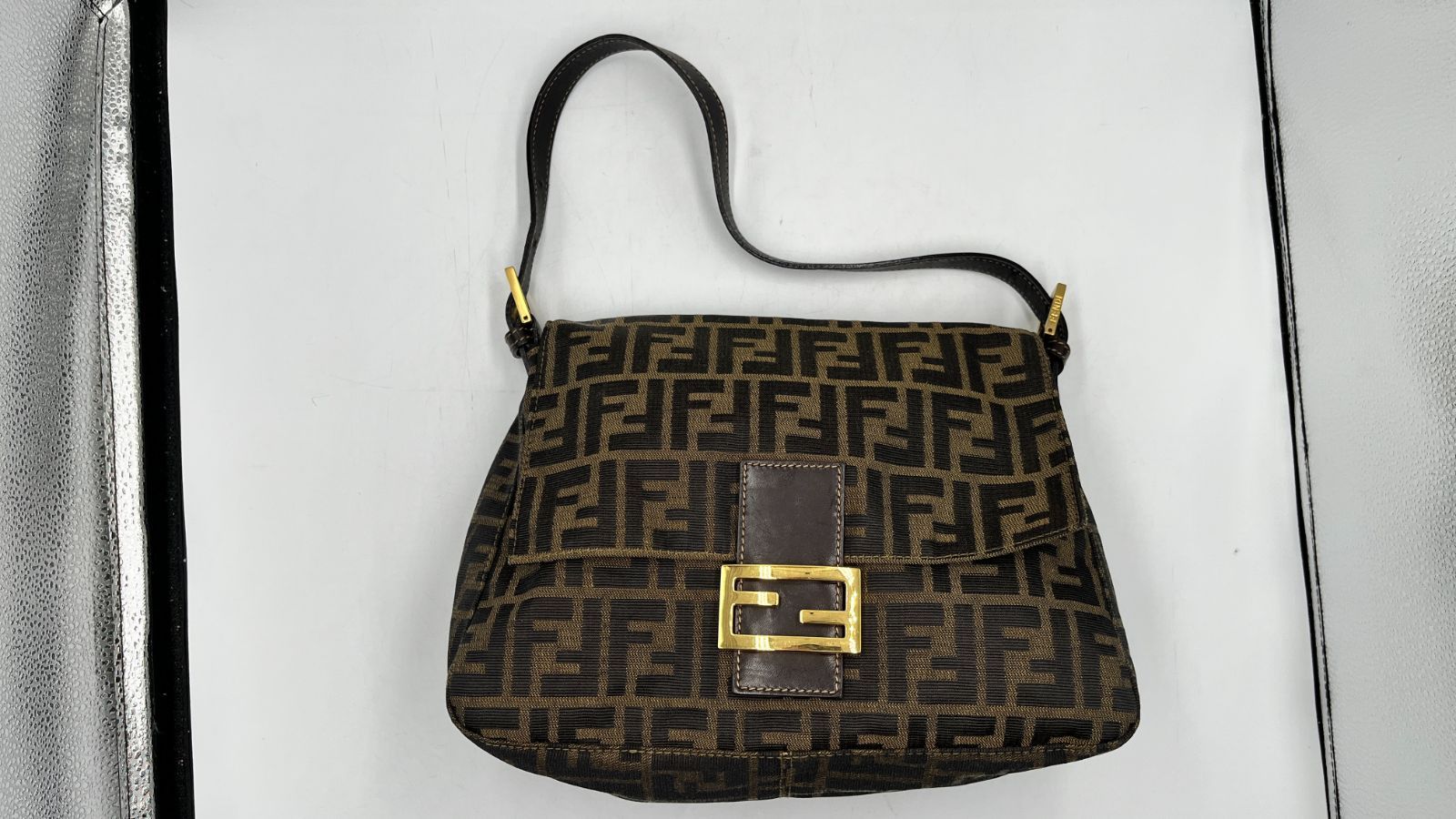 ☆美品☆FENDI フェンディ ズッカ柄 ブラウン マンマバケット